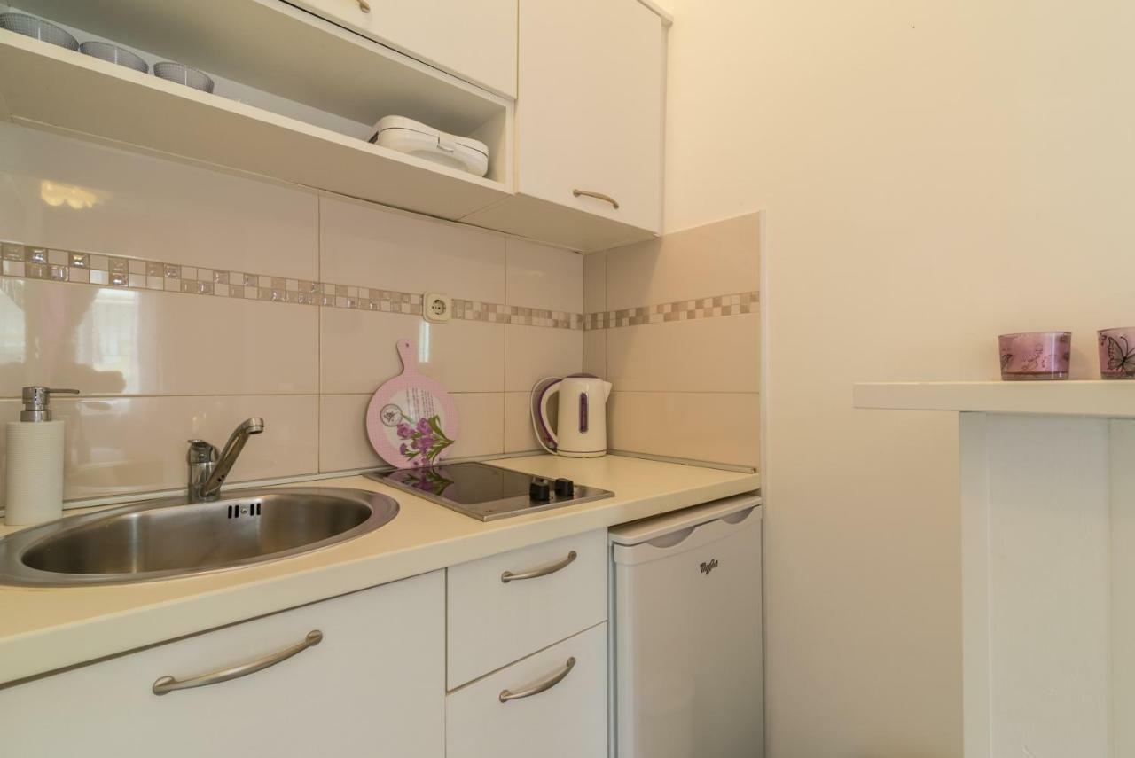 Emma & Toni Apartment Biograd Na Moru Room photo