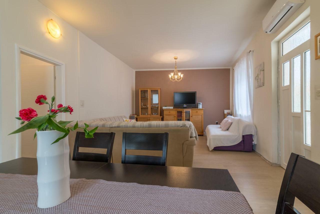Emma & Toni Apartment Biograd Na Moru Exterior photo